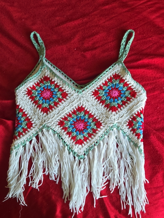 Pink Lily Tops - Pink Lily Crochet Fringe Tank Top in White, Red, Green, Blue